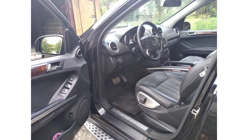 Mercedes-Benz M-Клас 2008 - 9