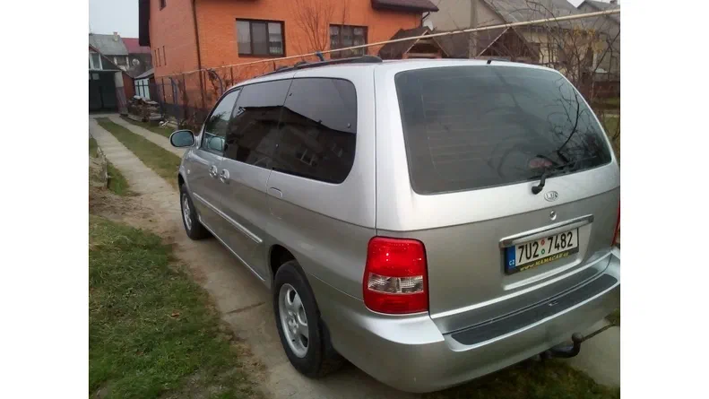 Kia Carnival 2004