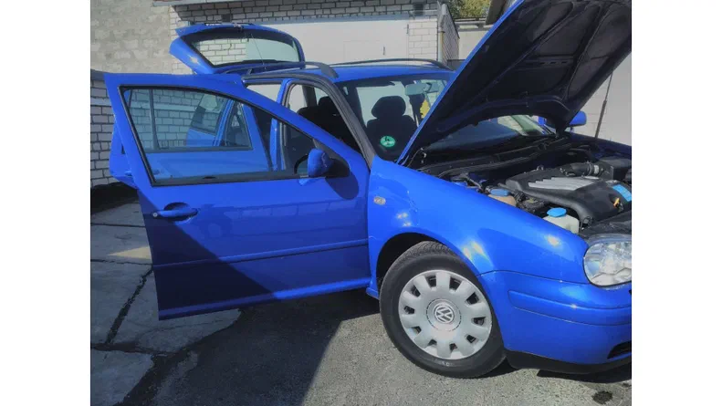 Volkswagen Golf 2000