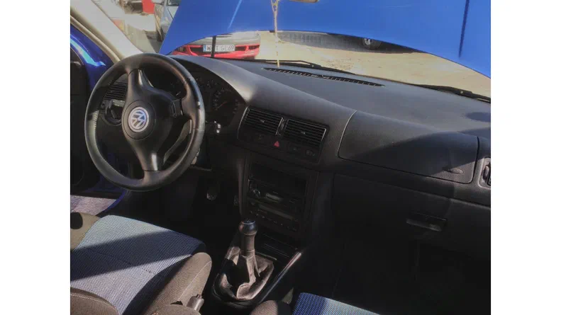 Volkswagen Golf 2000 - 6