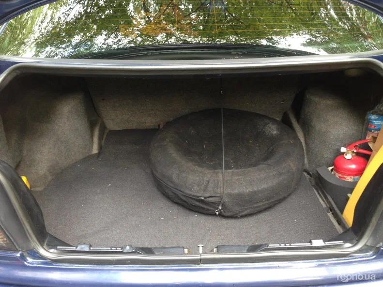 BMW 3 серія 1993 - 8