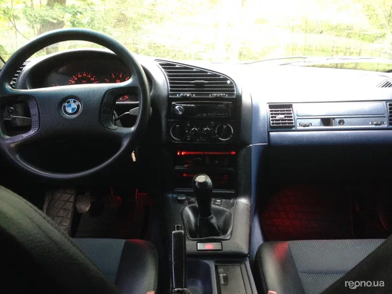 BMW 3 серія 1993 - 6