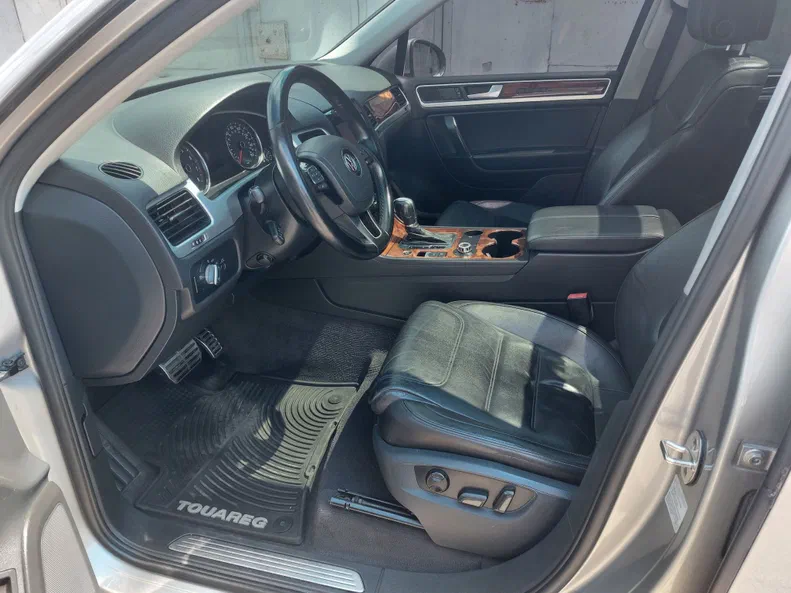Volkswagen Touareg 2011 - 10