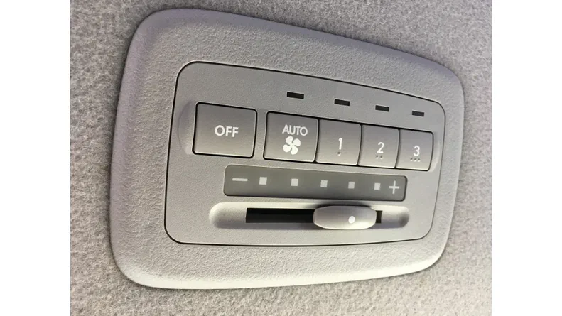 Mitsubishi Grandis 2008 - 26