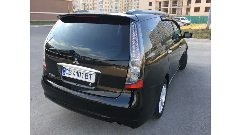 Mitsubishi Grandis 2008 - 8