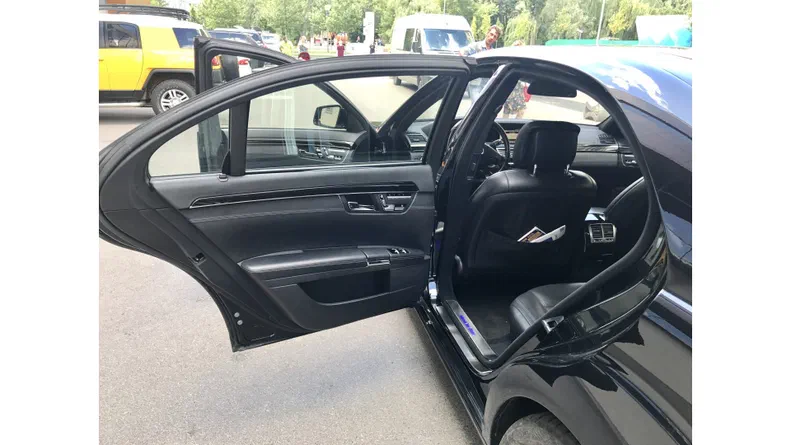 Mercedes-Benz S-Клас 2011 - 10