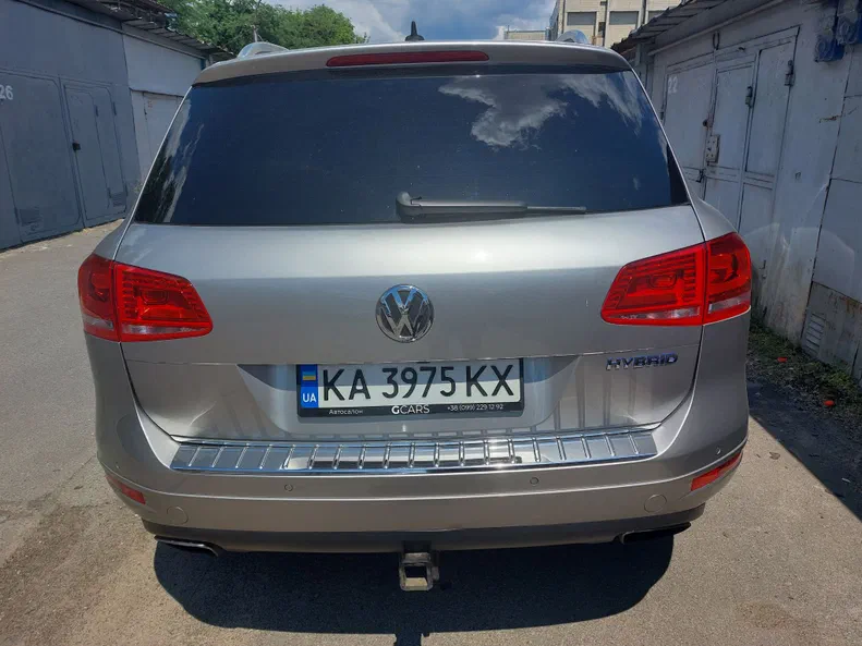 Volkswagen Touareg 2011 - 0
