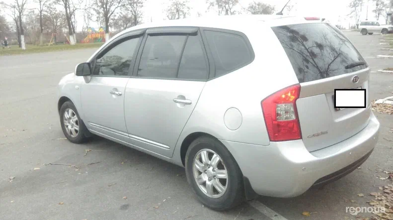 Kia Carens 2008 - 9