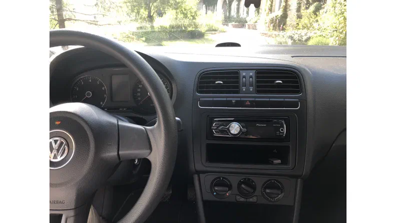 Volkswagen Polo 2012 - 12