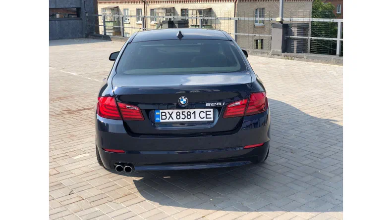 BMW 5 серии 2011
