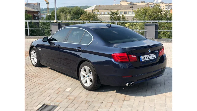 BMW 5 серія 2011 - 9