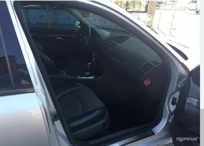 Mercedes-Benz E-Клас 2003 - 8