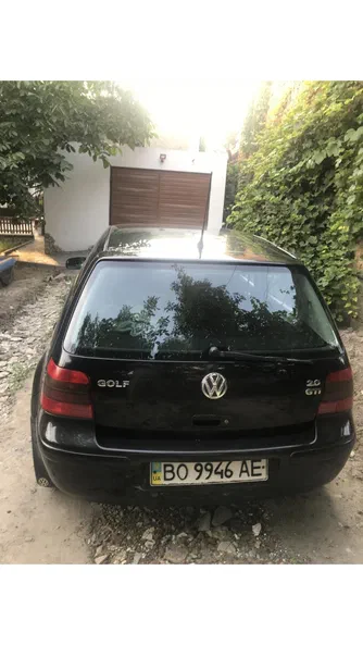 Volkswagen Golf 2003