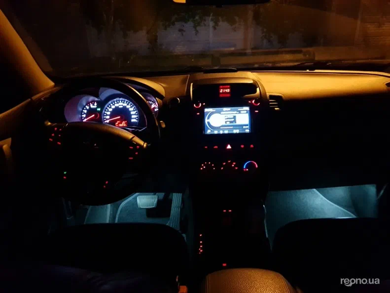 Kia Sorento 2013 - 10