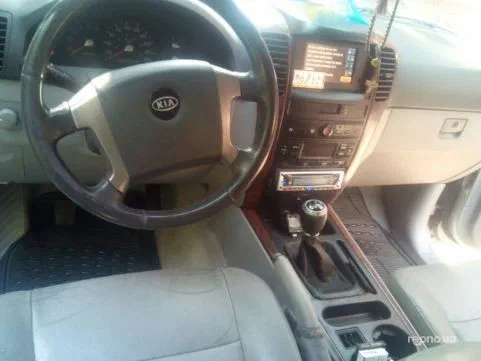 Kia Sorento 2004 - 6