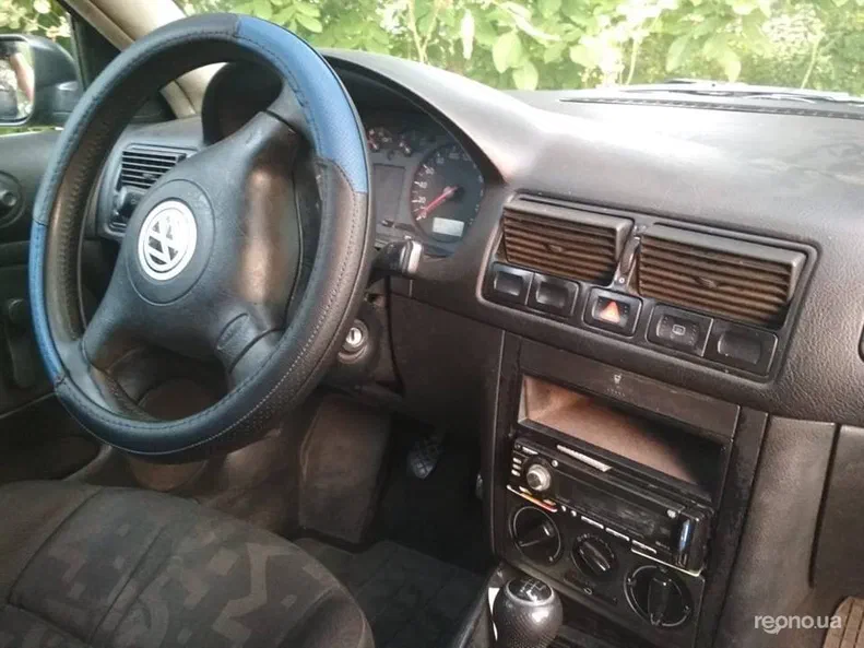 Volkswagen Golf 1998 - 6