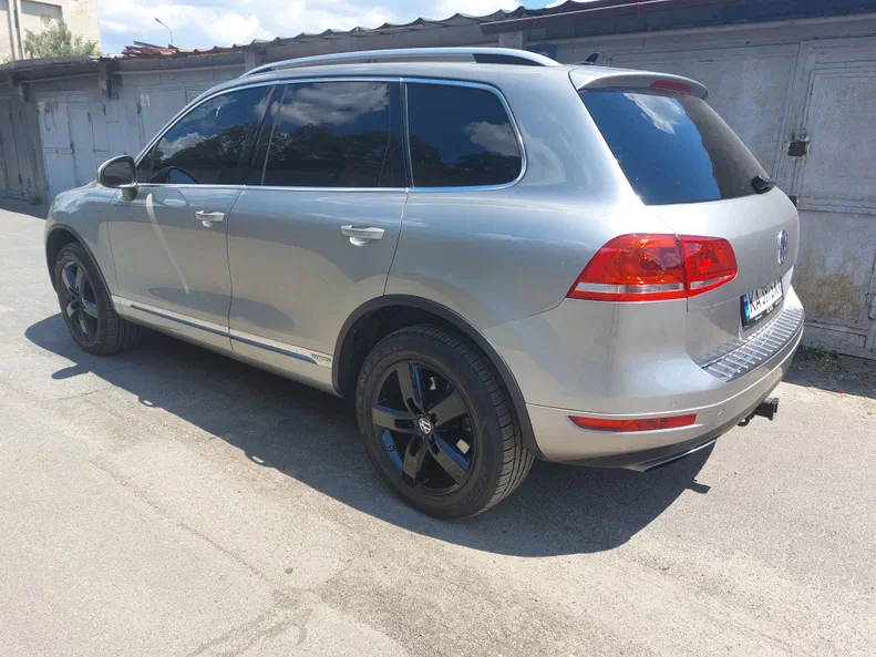 Volkswagen Touareg 2011 - 2