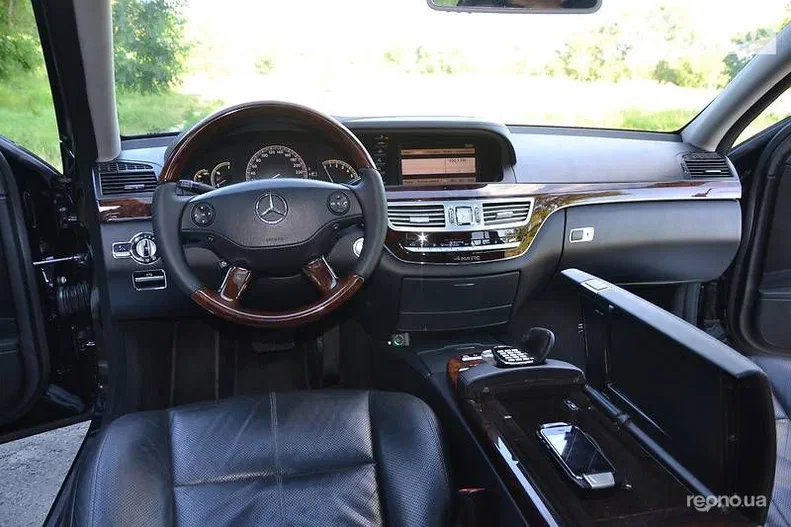 Mercedes-Benz S-Клас 2008 - 17