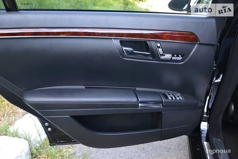 Mercedes-Benz S-Клас 2008 - 30