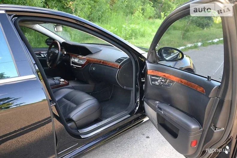 Mercedes-Benz S-Клас 2008 - 23