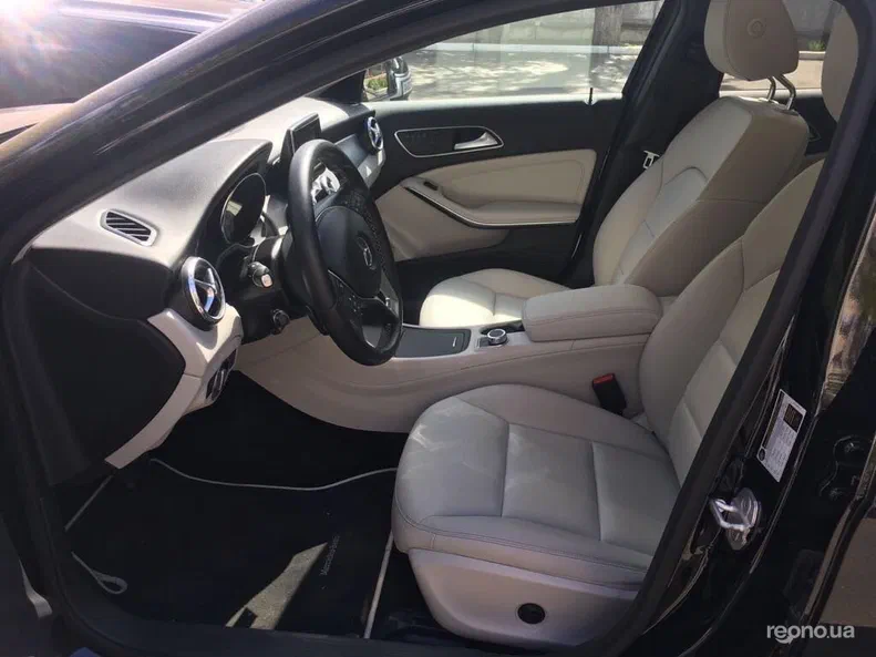 Mercedes-Benz GLA 2015