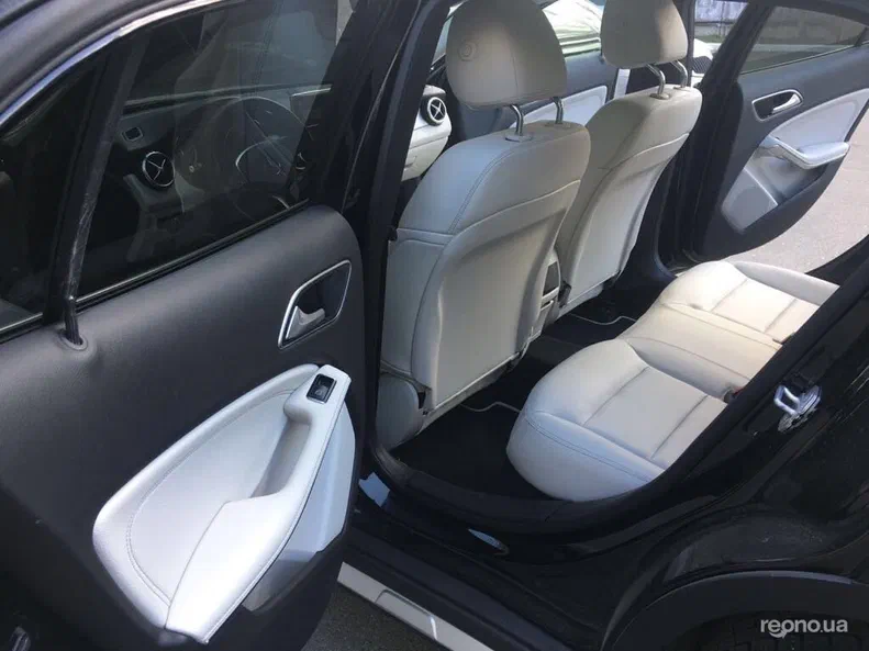 Mercedes-Benz GLA 2015