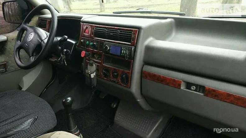 Volkswagen T4Caravelle 2000