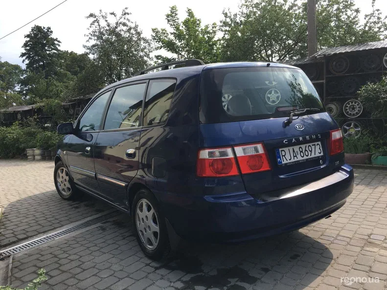 Kia Carens 2004 - 7