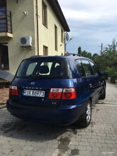 Kia Carens 2004 - 8