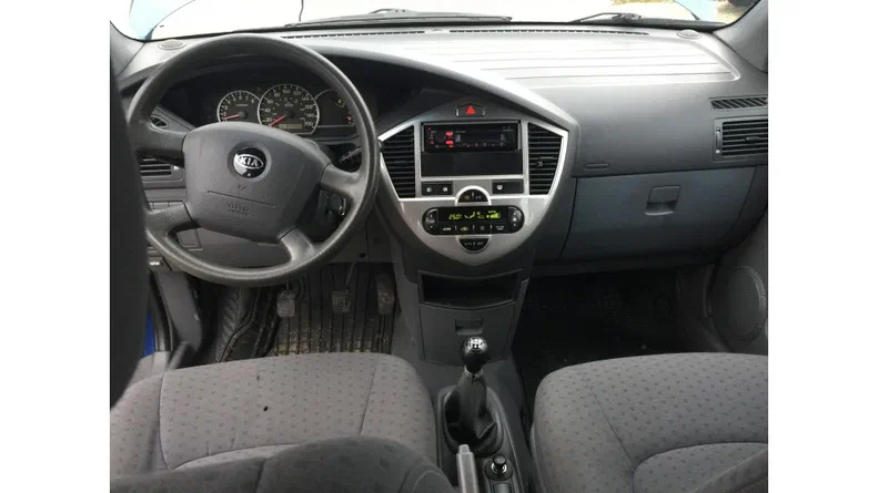 Kia Carens 2004 - 5