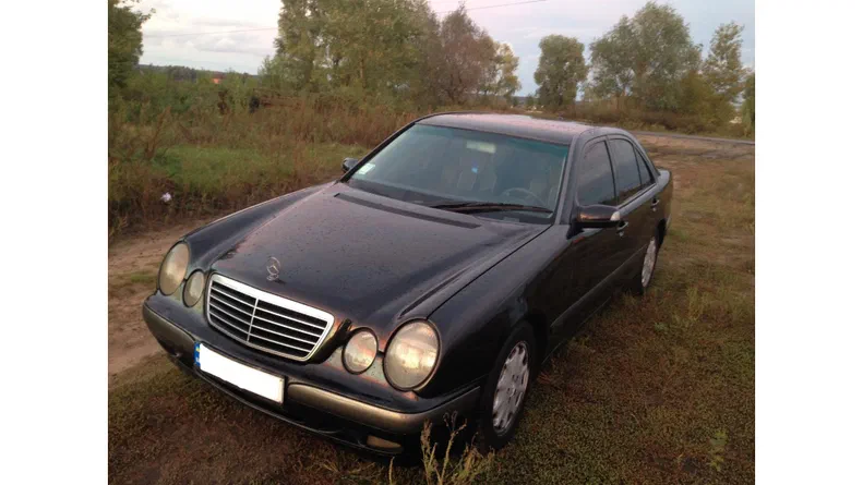 Mercedes-Benz E-Клас 2000 - 8