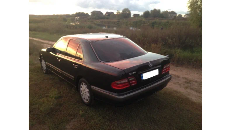 Mercedes-Benz E-Клас 2000 - 12