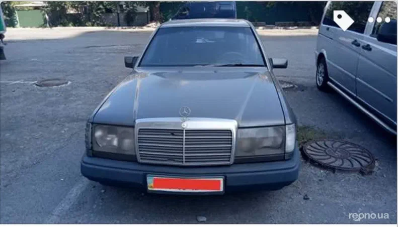 Mercedes-Benz W124 1990