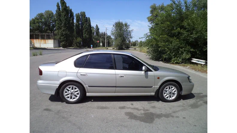 Subaru Legacy 2000 - 17