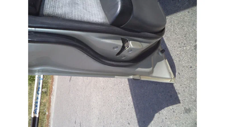 Subaru Legacy 2000 - 12