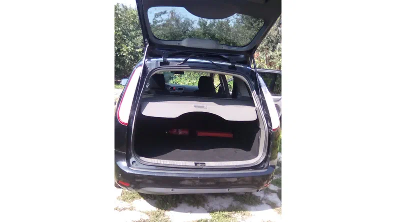 Ford Focus 2010 - 11