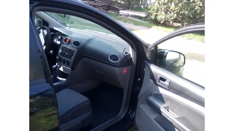 Ford Focus 2010 - 19