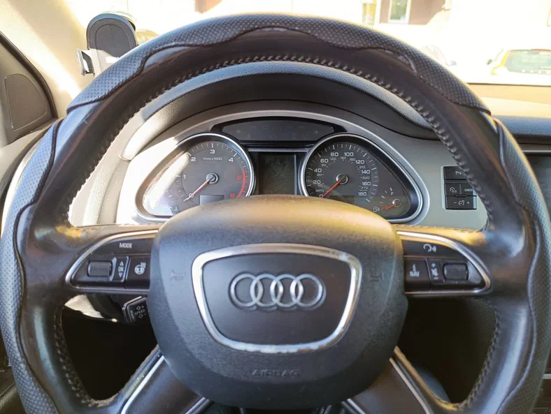 Audi Q7 2013 - 7