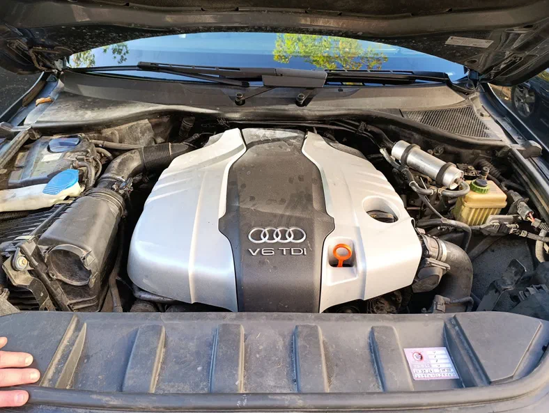 Audi Q7 2013 - 10