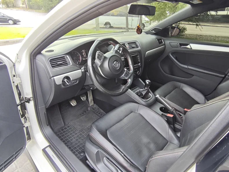 Volkswagen Jetta 2012 - 15
