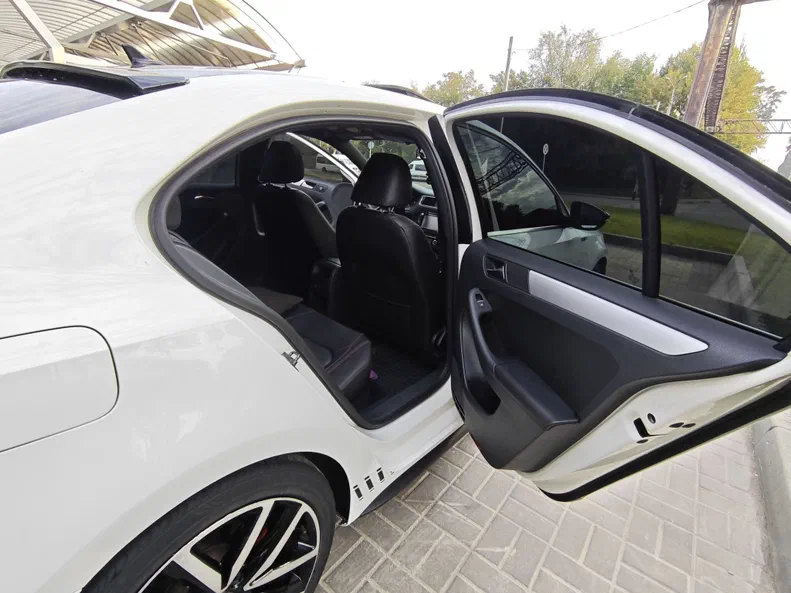 Volkswagen Jetta 2012 - 18