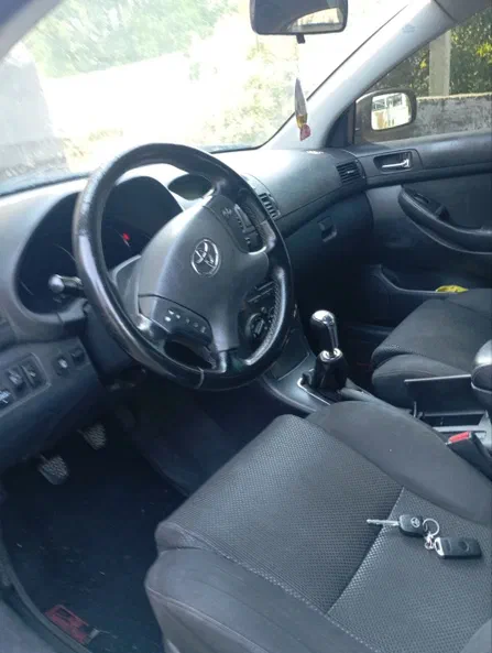 Toyota Avensis 2003 - 4