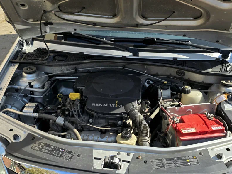 Renault Logan 2011 - 20