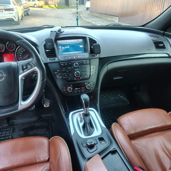 Opel Insignia 2011 - 13