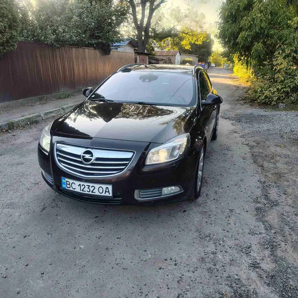 Opel Insignia 2011 - 12