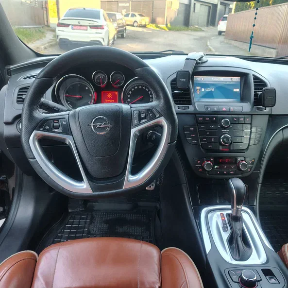 Opel Insignia 2011 - 10