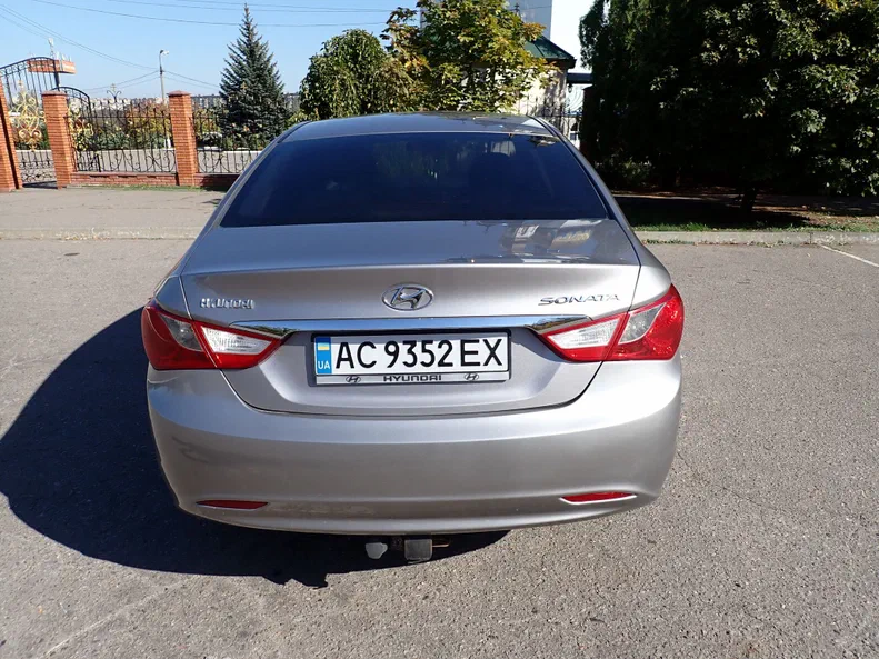 Hyundai Sonata 2010 - 4