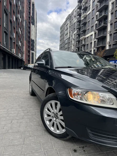 Volvo V50 2010 - 12