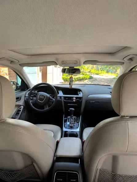 Audi A4 2010 - 7