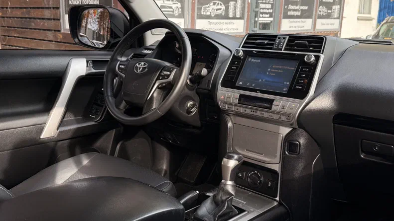 Toyota Land Cruiser Prado 2017 - 10